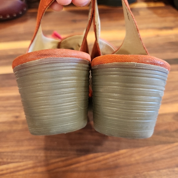 Fly London Red Lace Up Wedge Show Open Toe - Picture 4 of 8